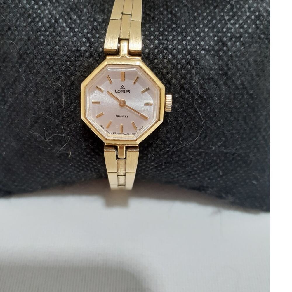 Vintage Lorus Ladies Wristwatch Octagon Shaped Case Gold Tone
